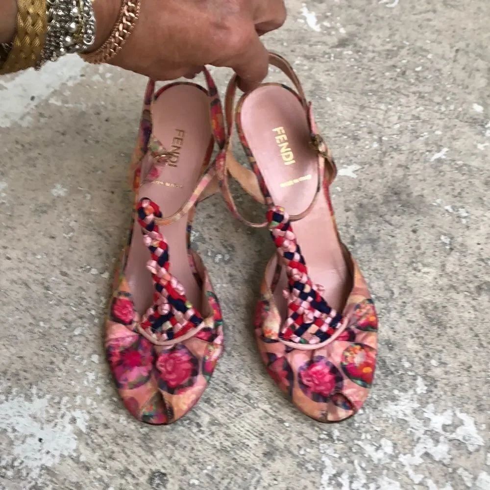 Fendi Sandals - Picture 2 of 5